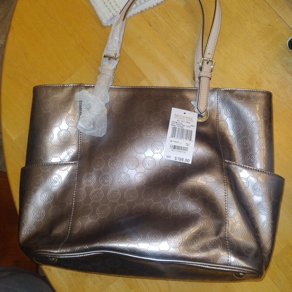 Michael Kors Signature E/W Tote - Picture 2 of 10